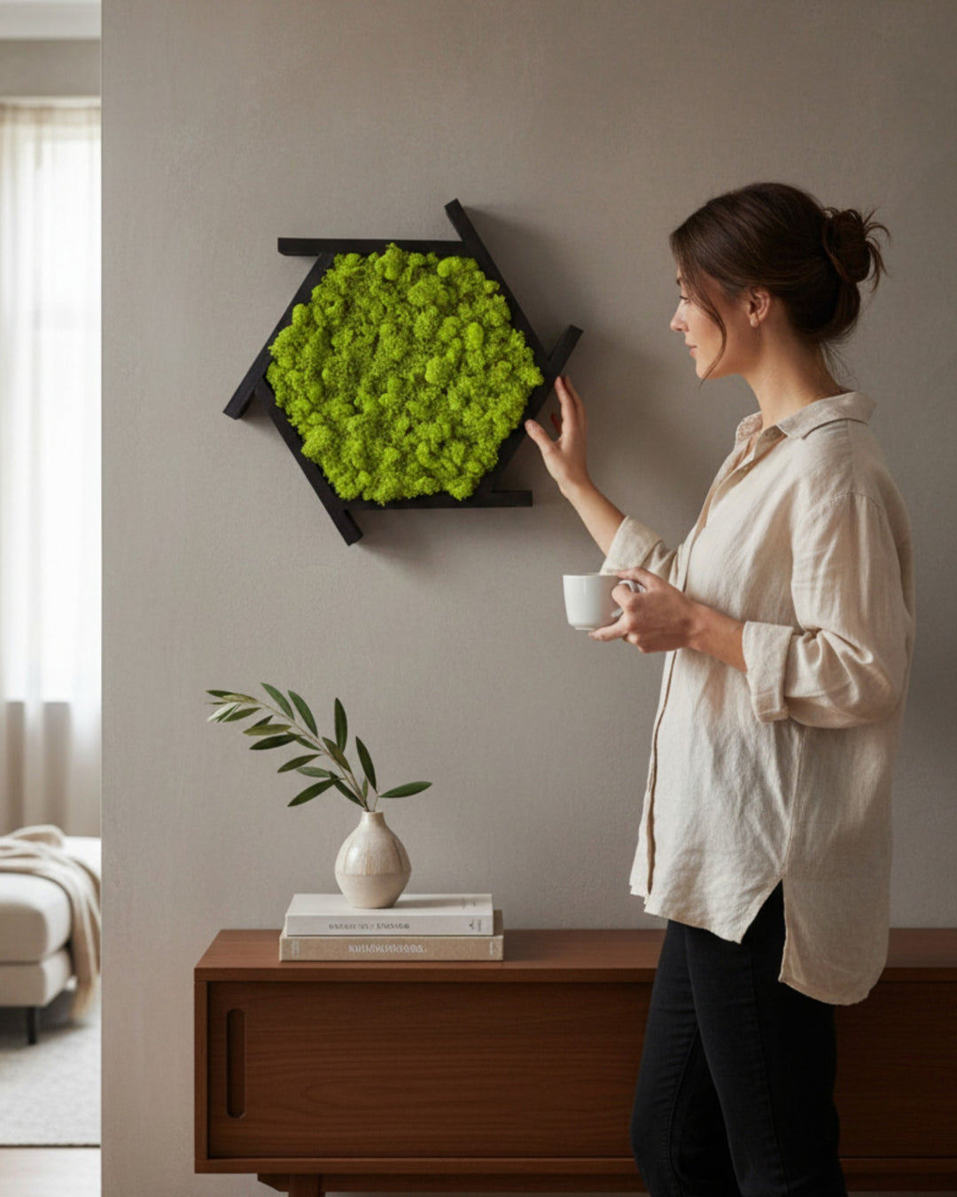 Aperture Hanging Moss Garden